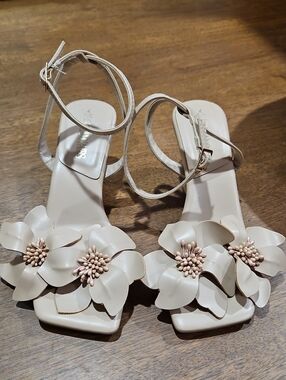 Women's Tan Floral Ankle-Strap Sandals